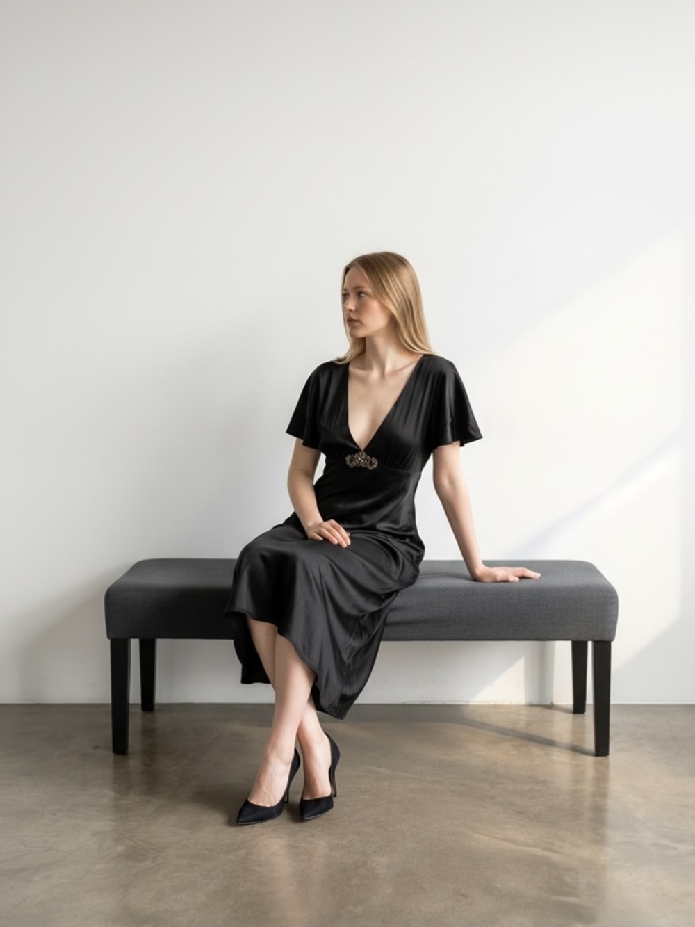 Zara Black V-Neck Midi Dress with Decorative Waist Detail - Picture 2 of 5